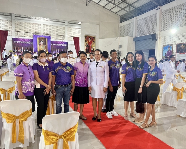 พิธีถวายเครื่องราชสักการะและวางพานพุ่มและพิธีจุดเทียนถวายพระพรชัยมงคล กิจกรรมเฉลิมพระเกียรติสมเด็จพร